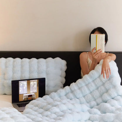 FuwaBlanket™– 高級立体テクスチャ付き両面ふわふわブランケット