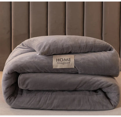 極暖 リバーシブル シープ調ボアキルト（冬用掛け毛布）